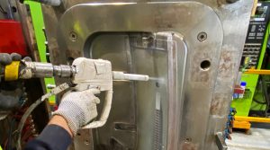 Dry Ice Blasting Takes Off In The Aerospace Industry